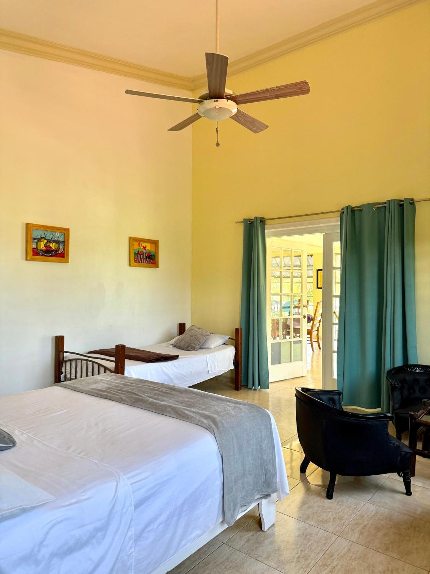 Habitación Deluxe (2 adultos + 1 niño)